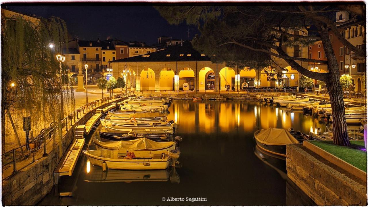Hotel Piroscafo เดเซนซาโนเดลการ์ดา ภายนอก รูปภาพ