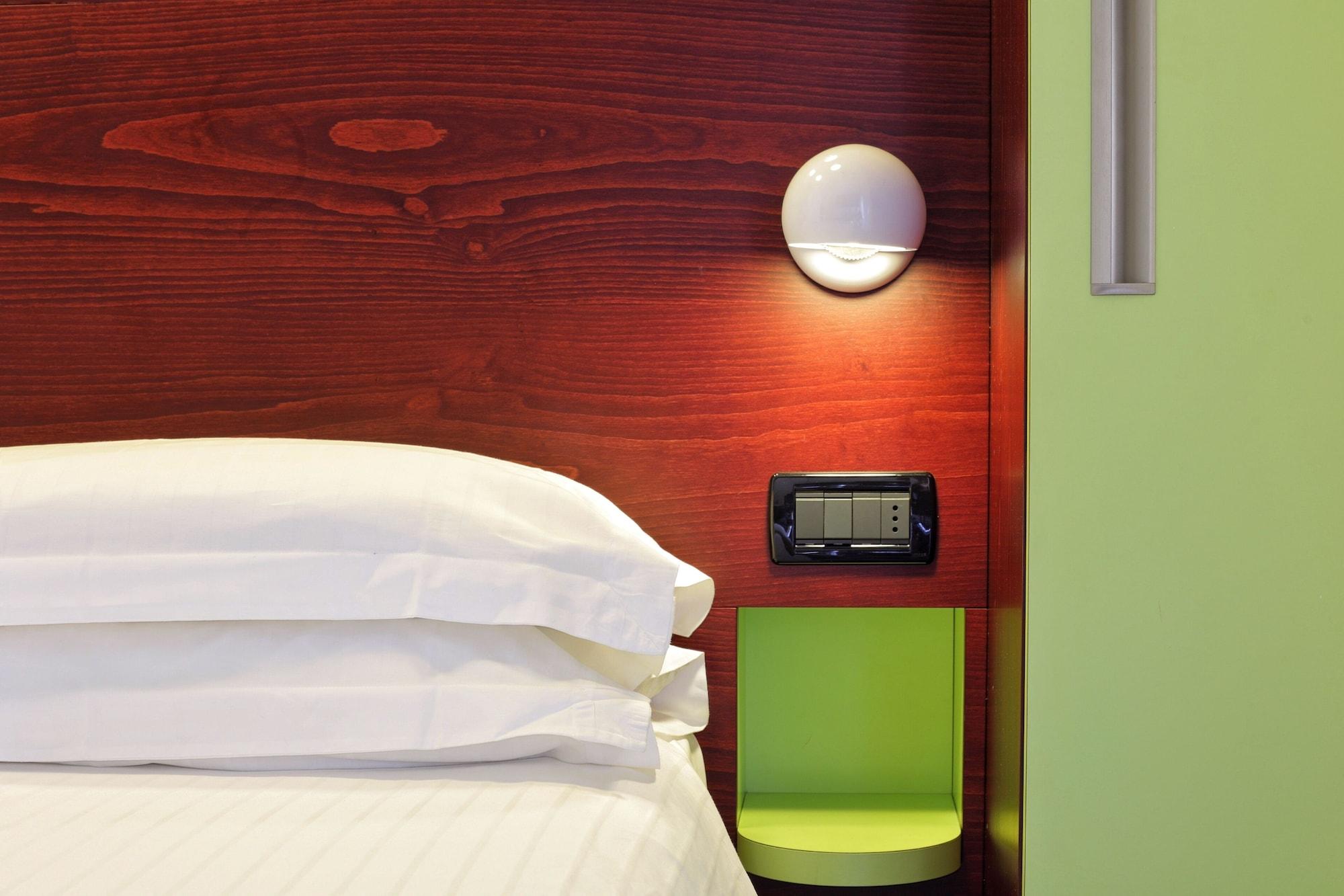 Hotel Piroscafo เดเซนซาโนเดลการ์ดา ภายนอก รูปภาพ
